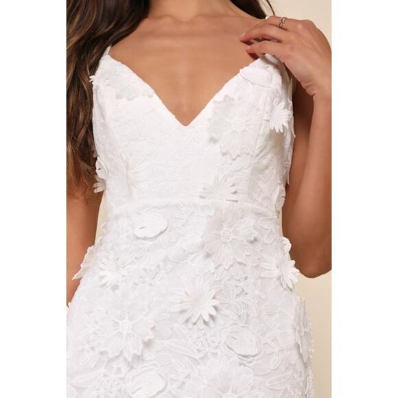 NWT Lulus Exceedingly Lovely White Applique Floral Backless Mini Dress Party S - Picture 9 of 9